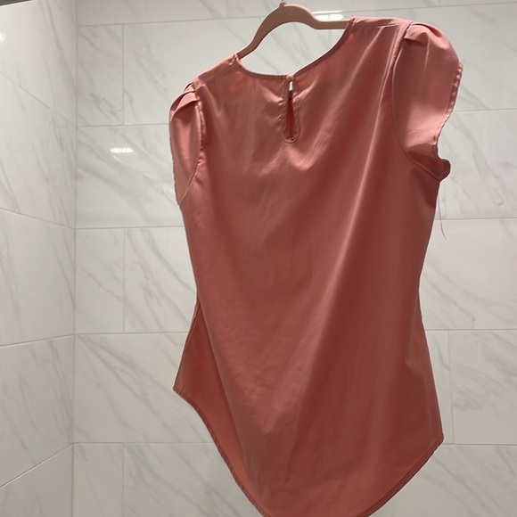 Coral business casual top - Picture 4 of 4